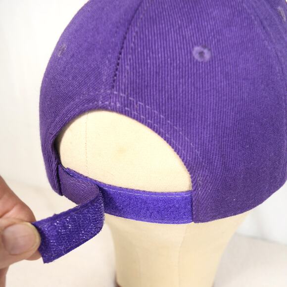 2 Mardi Gras Ballcaps Purple Sequins Fleu De Lis Green Red Gold Never Worn - Picture 5 of 10